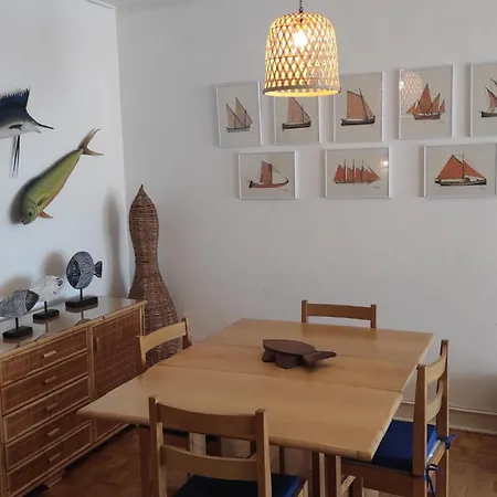 Peixes Mit Blick Auf Wasser By Interhome